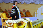 ข่าวในพระราชสำนัก : สมเด็จพระเทพรัตนราชสุดาฯ สยามบรมราชกุมารี เสด็จพระราชดำเนินแทนพระองค์ ไปในการพระราชทานปริญญาบัตรแก่ผู้สำเร็จการศึกษาจากมหาวิทยาลัยมหาสารคาม  : ช่อง 5  (14 ธ.ค. 59)