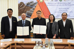 มมส ลงนามการอนุญาตให้ใช้สิทธิในทรัพย์สินทางปัญญา สารสกัดตรีผลาและกรรมวิธีการผลิต