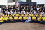 มมส ประดิษฐ์ดอกไม้จันทน์จากเปลือกข้าวโพด ถวายความอาลัยแด่ในหลวง ร.๙