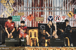 ทำเป็นเล่นไป : การแสดงโฟล์คซอง ถนนคนมอ