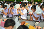 น้องใหม่ มมส กว่า 9,000 คน พร้อมใจทำบุญตักบาตร เฉลิมพระเกียรติพระบาทสมเด็จพระวชิรเกล้าเจ้าอยู่หัว เนื่องในโอกาสมหามงคลเฉลิมพระชนมพรรษา 67 พรรษา