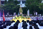 มหาวิทยาลัยมหาสารคาม ผูกแขนรับขวัญน้องใหม่ โฮมขวัญน้องจ่องสายแนน ผูกเอาแขน ว่ามาเย้อขวัญเอ้ย 