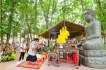 มมส ทำบุญตักบาตรสืบสานประเพณีสงกรานต์วิถีใหม่ 2564