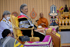 ข่าวในพระราชสำนัก : สมเด็จพระกนิษฐาธิราชเจ้า กรมสมเด็จพระเทพรัตนราชสุดา ฯ สยามบรมราชกุมารี เสด็จพระราชดำเนินแทนพระองค์ พระราชทานปริญญาบัตรแก่ผู้สำเร็จการศึกษา จากมหาวิทยาลัยมหาสารคามประจำปีการศึกษา 2566 เป็นวันแรก : สำนักข่าวไทย (15 พ.ค. 68)